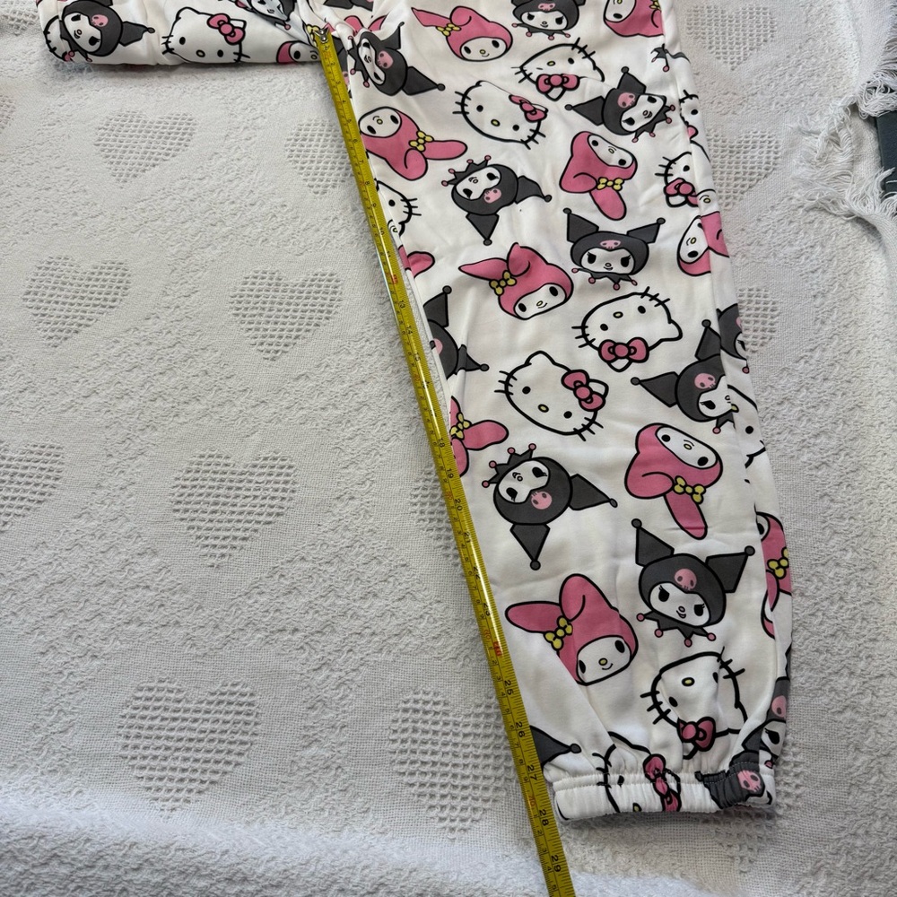 Hello Kitty and Friends Graphic Jogger Sweatpants (XXL) - Picture 7 of 8